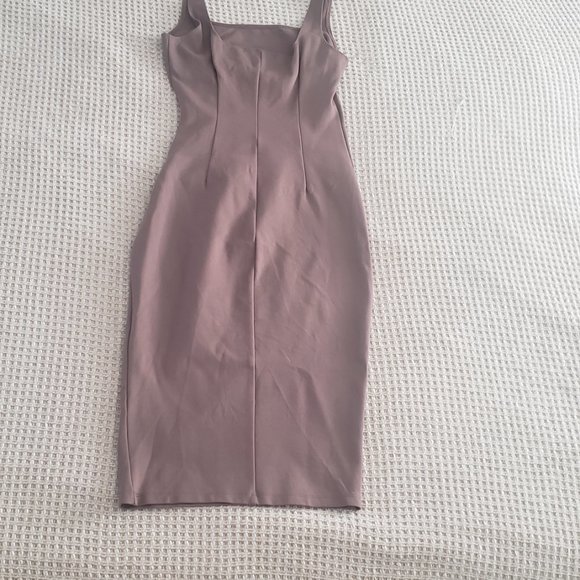 Dynamite Midi Bodycon dress - Picture 4 of 4